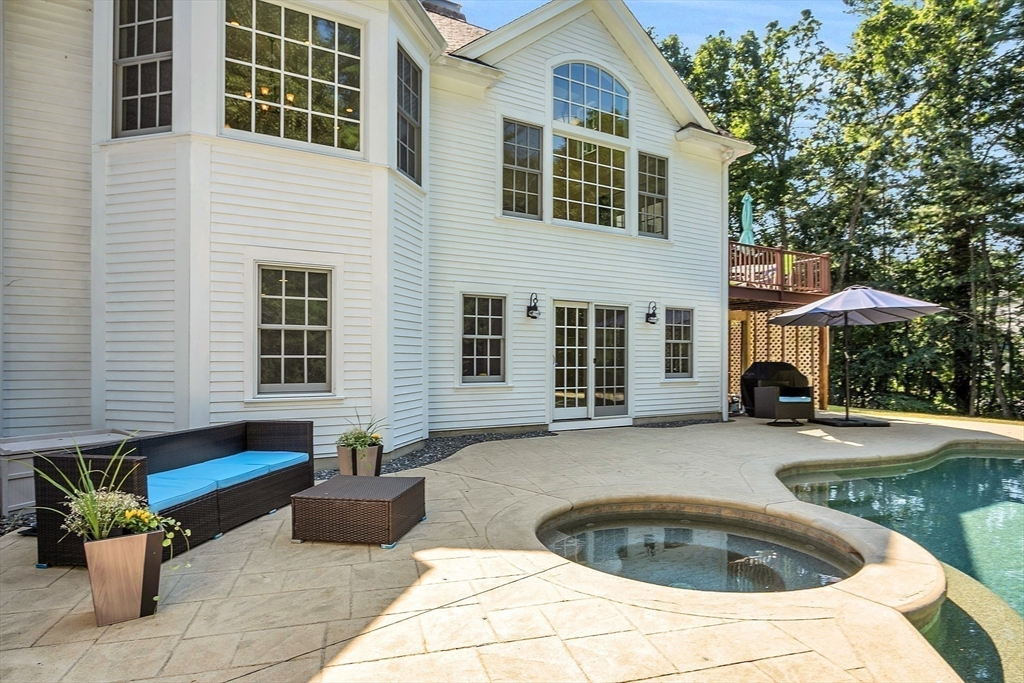 106 Carriage Way