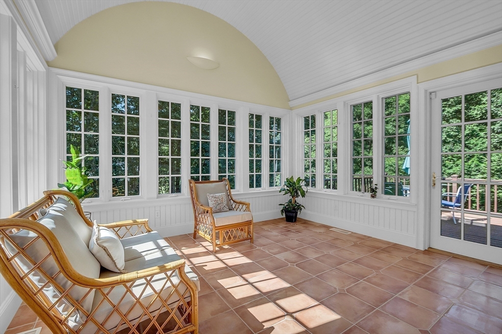 106 Carriage Way