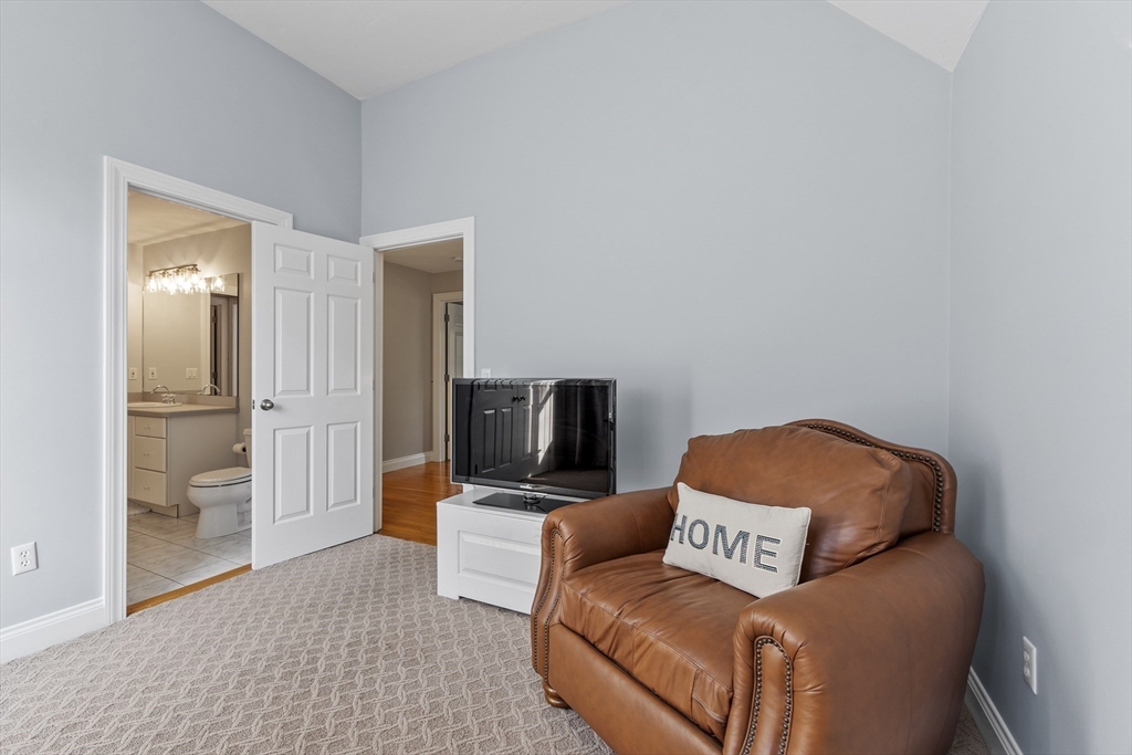 143 Nashaway Rd