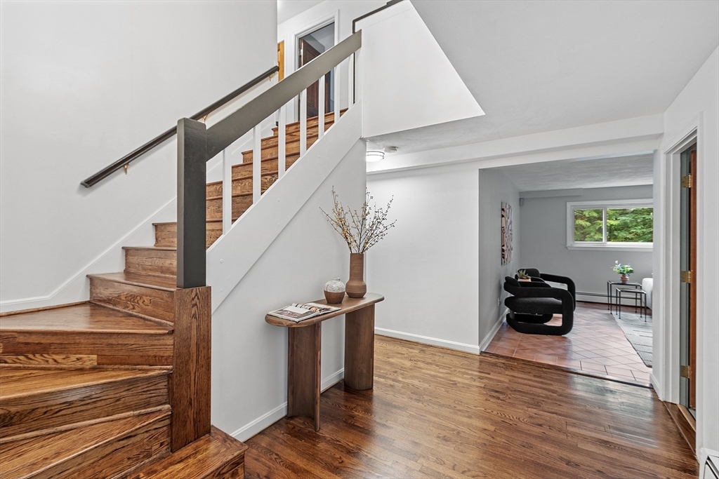15 Abbot Ln