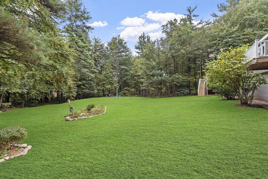 15 Abbot Ln