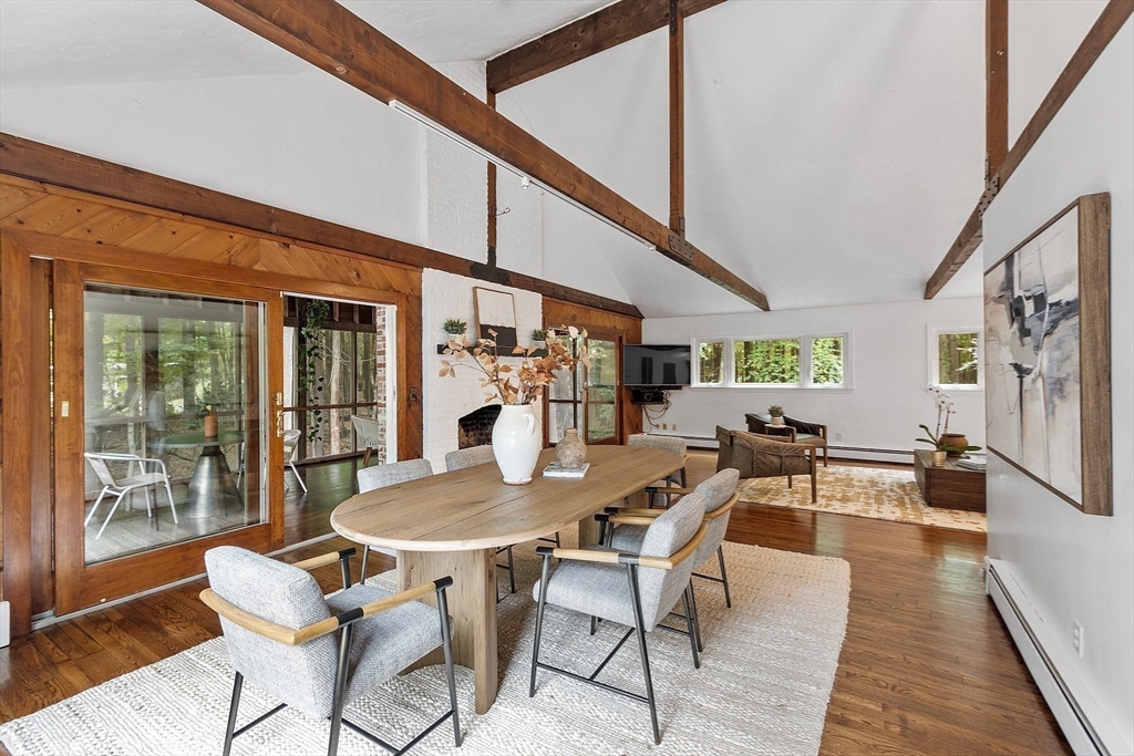 15 Abbot Ln