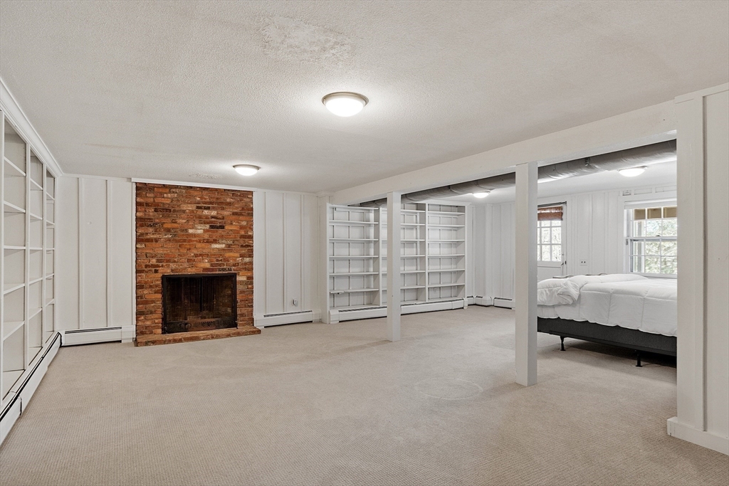 54 Ayer Rd