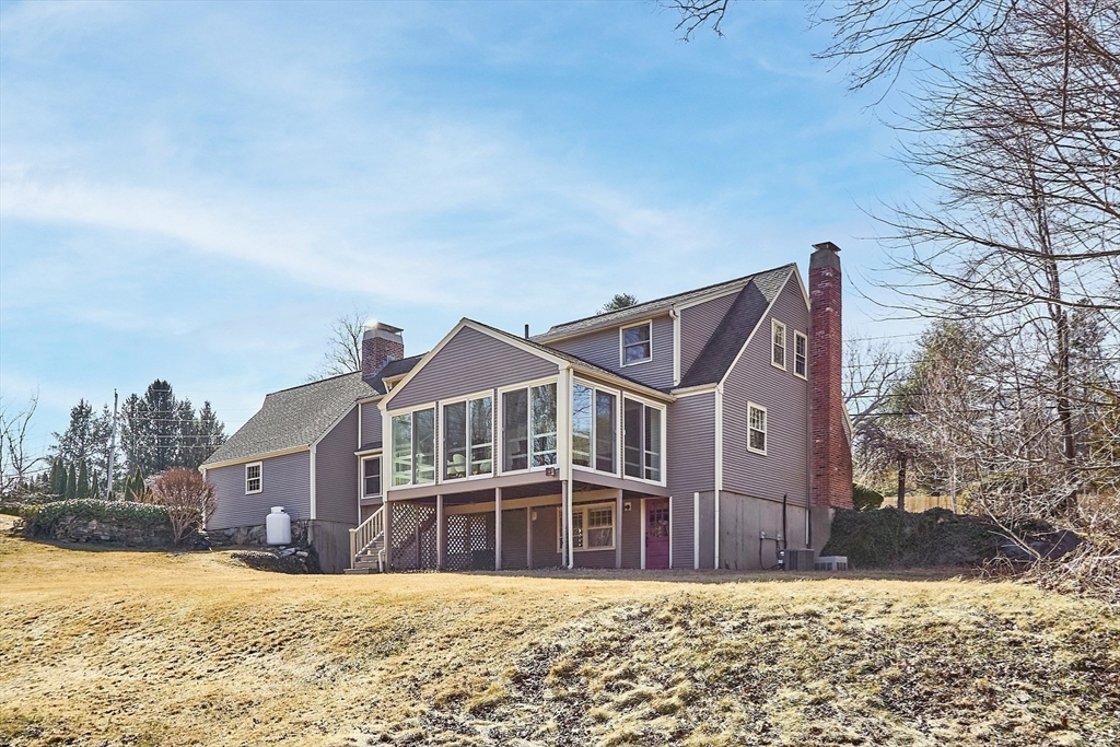 54 Ayer Rd