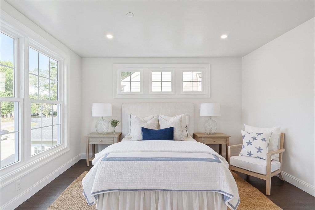 206 W Main St # 3