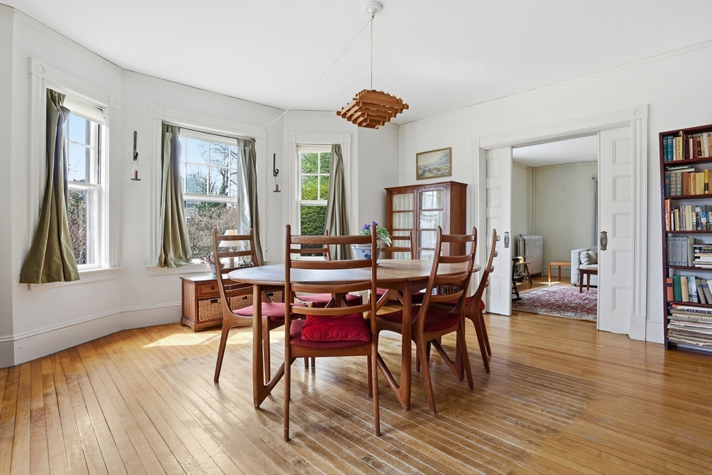 242 Lexington Rd