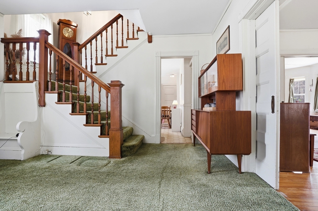 242 Lexington Rd