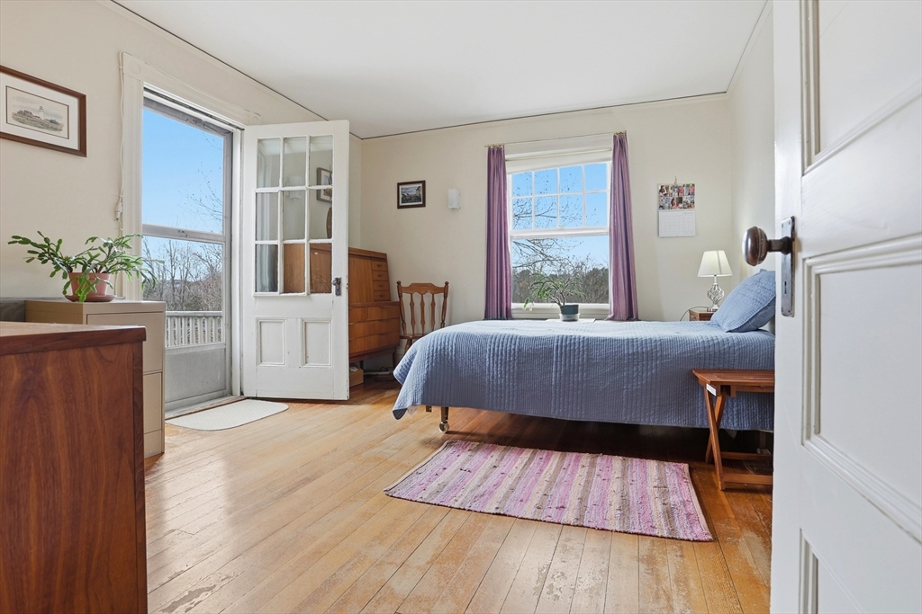242 Lexington Rd