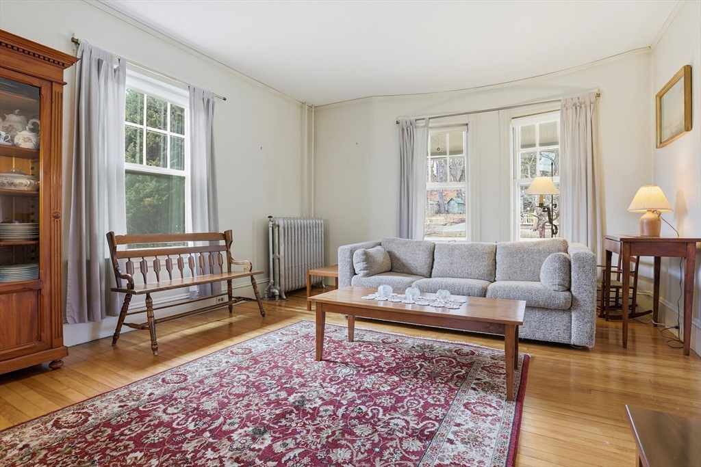 242 Lexington Rd