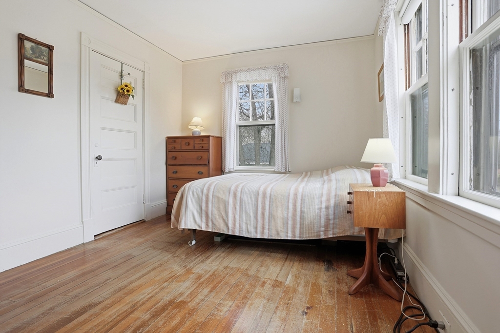 242 Lexington Rd