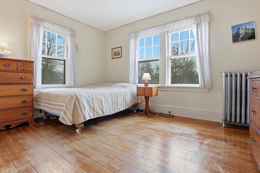 242 Lexington Rd