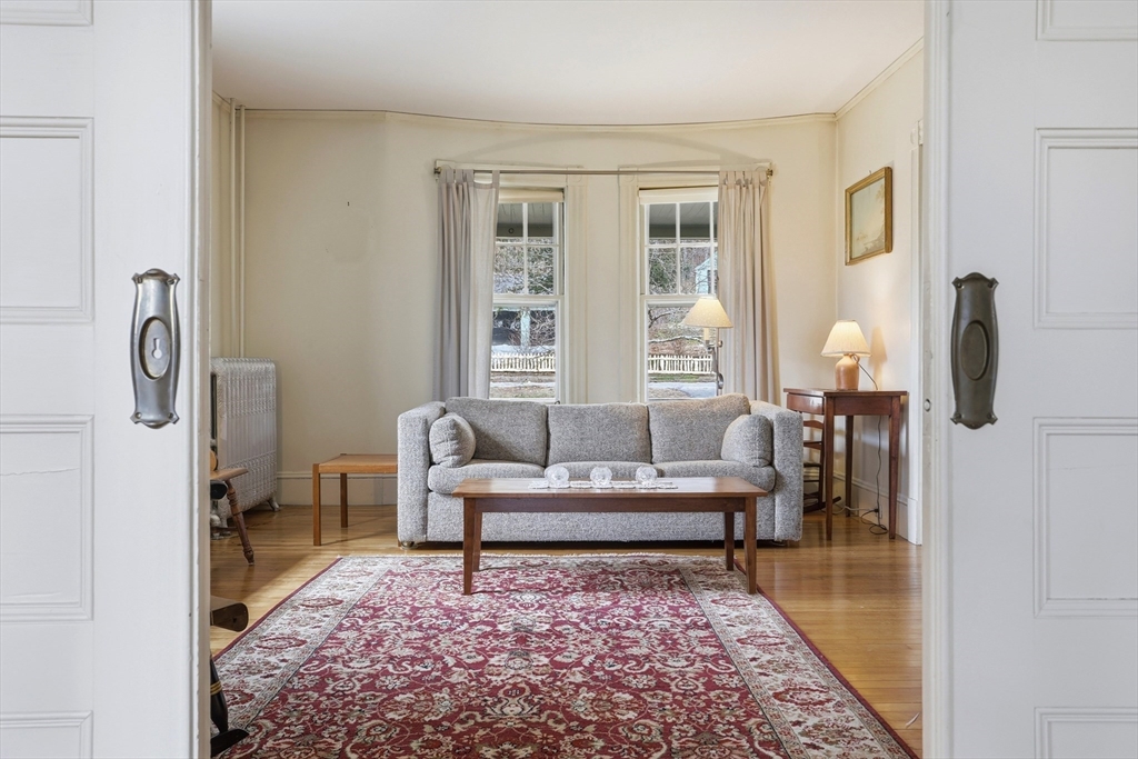 242 Lexington Rd
