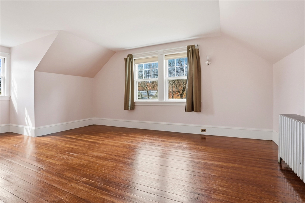 242 Lexington Rd