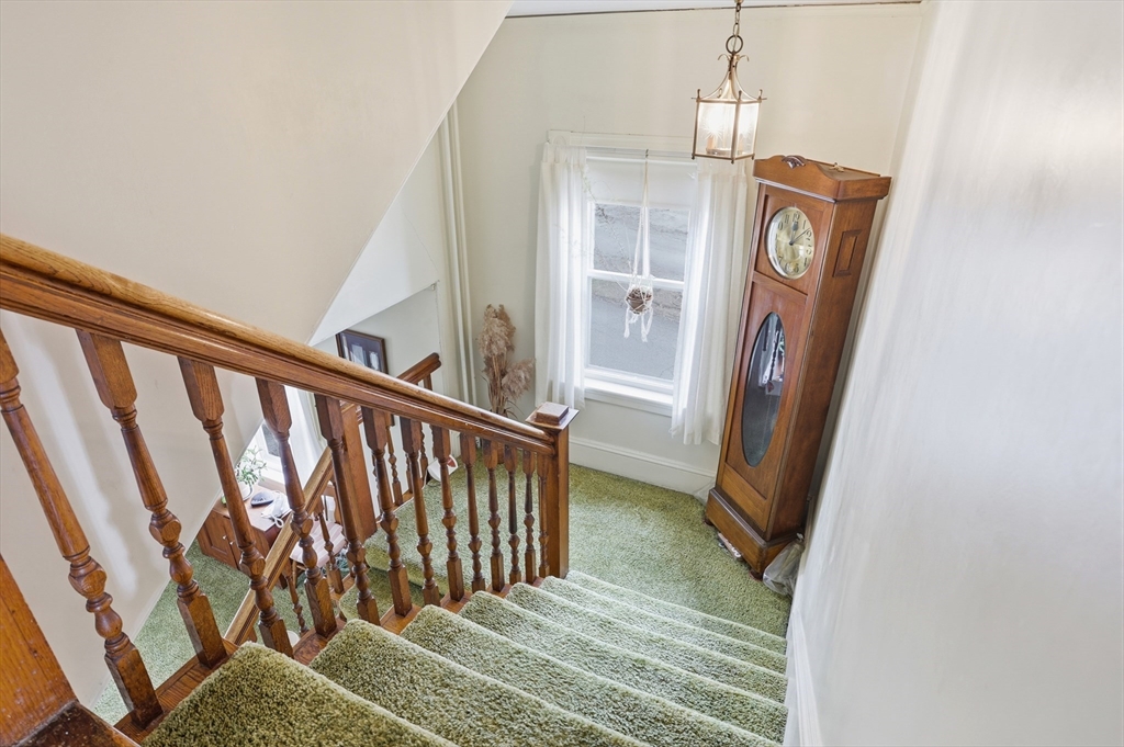 242 Lexington Rd