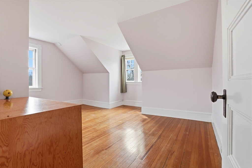 242 Lexington Rd