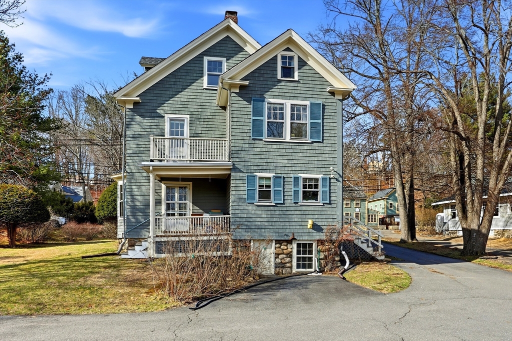 242 Lexington Rd