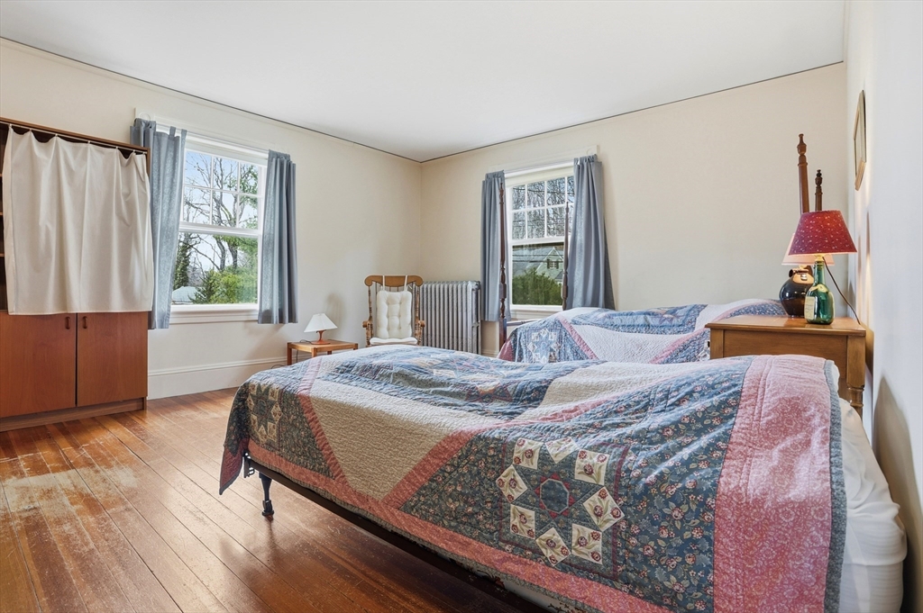 242 Lexington Rd