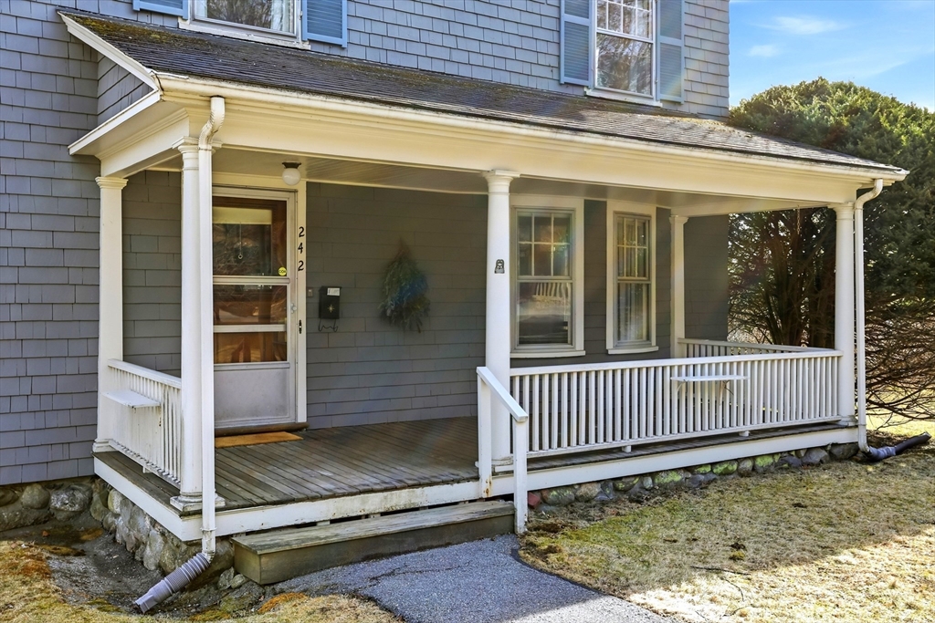 242 Lexington Rd