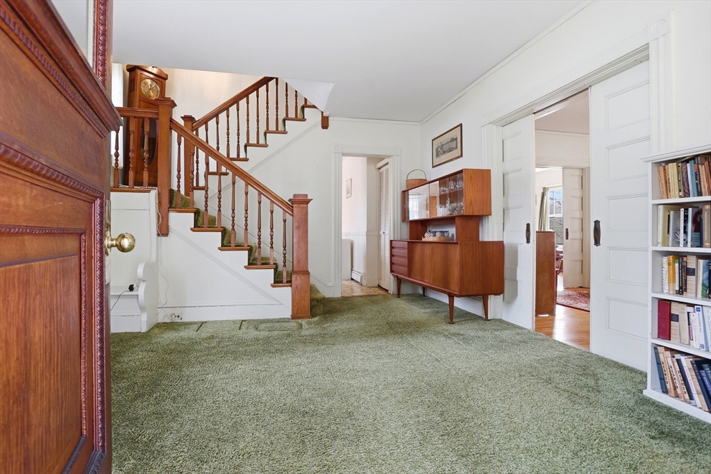 242 Lexington Rd