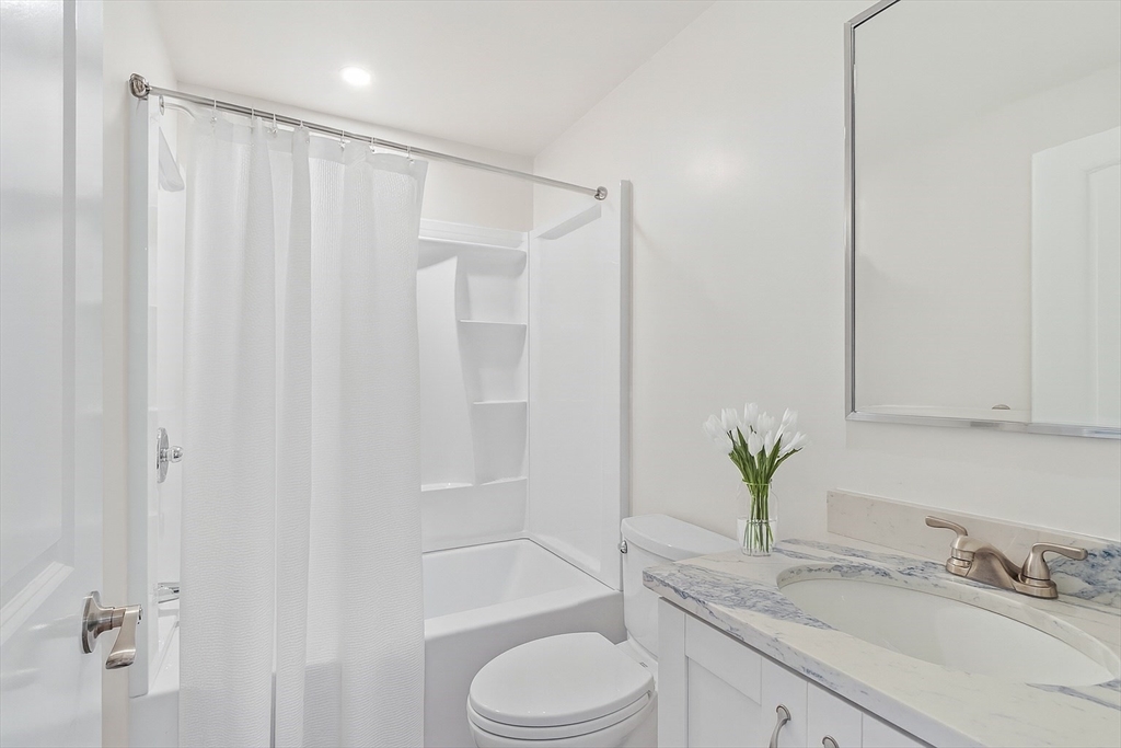 206 W Main St # 8