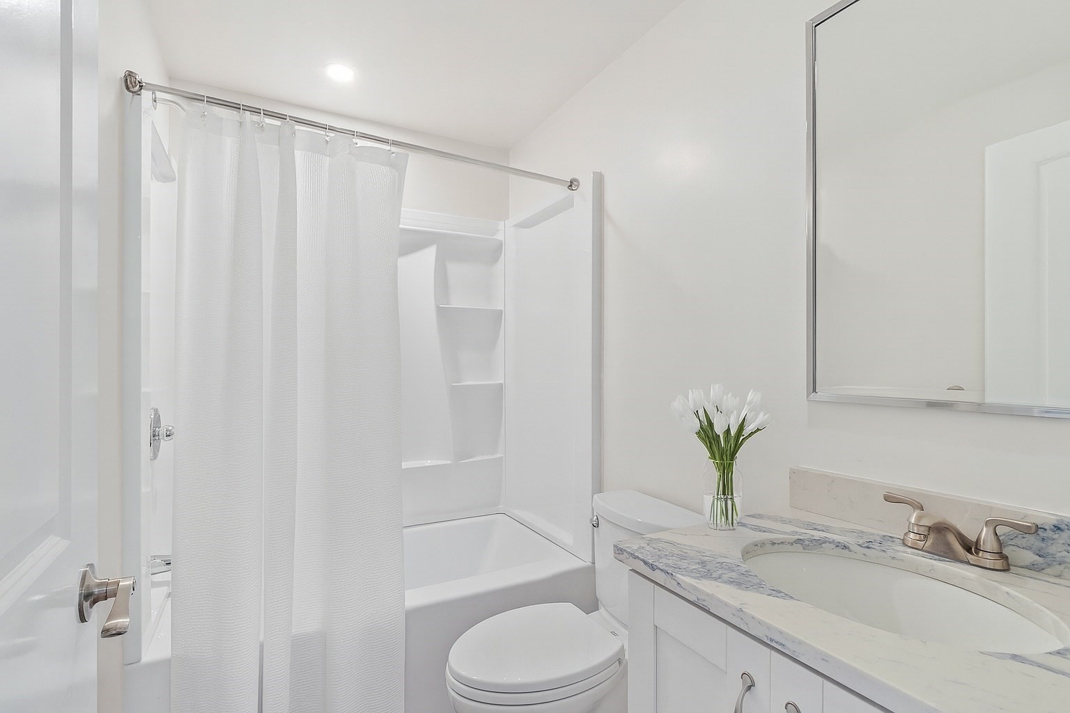 206 W Main St # 8
