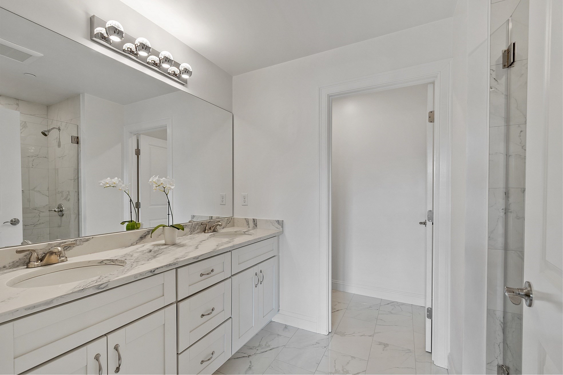206 W Main St # 8