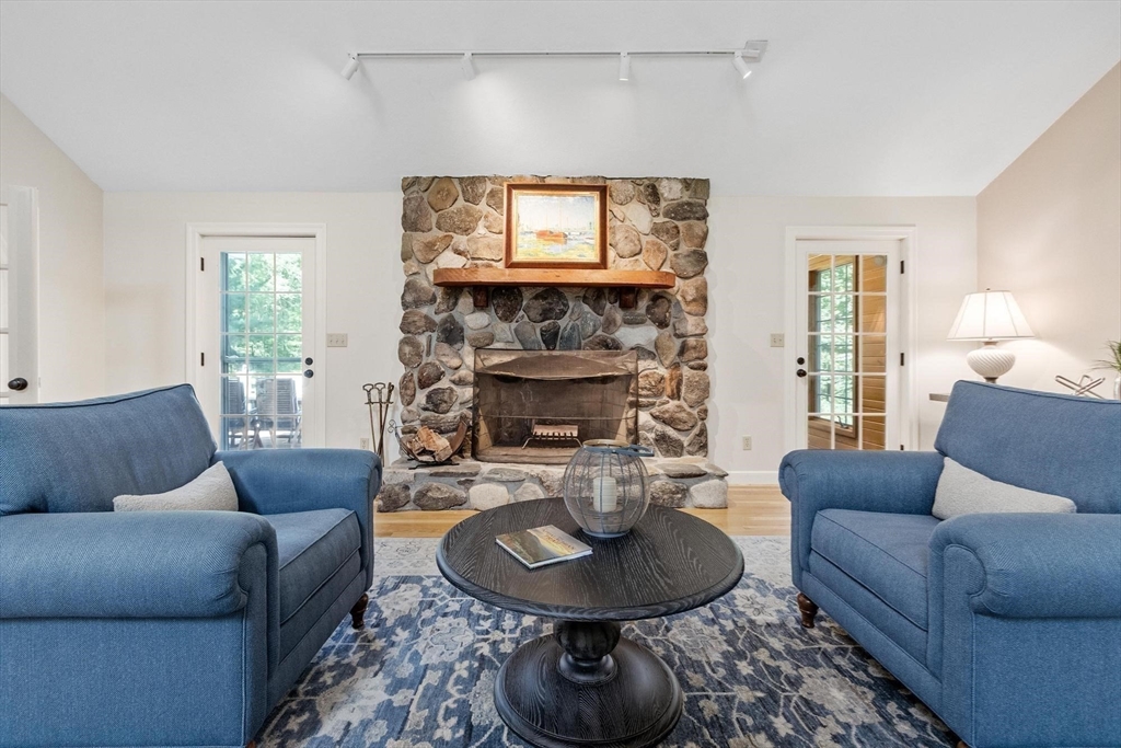 123 Oak Knoll Rd.