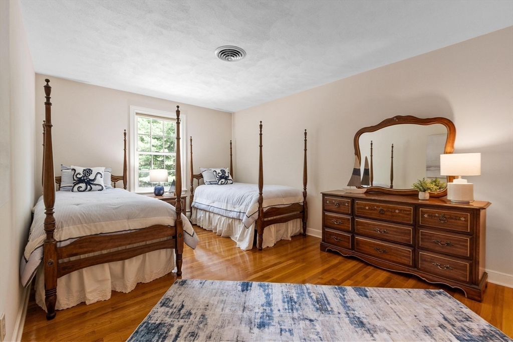 123 Oak Knoll Rd.