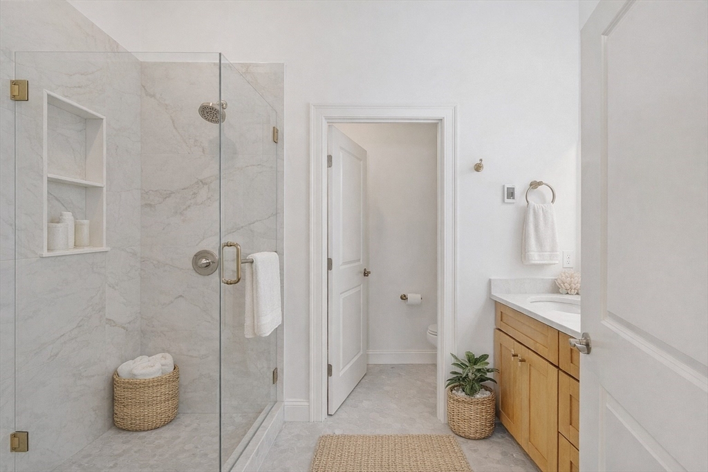 206 W Main St # 4
