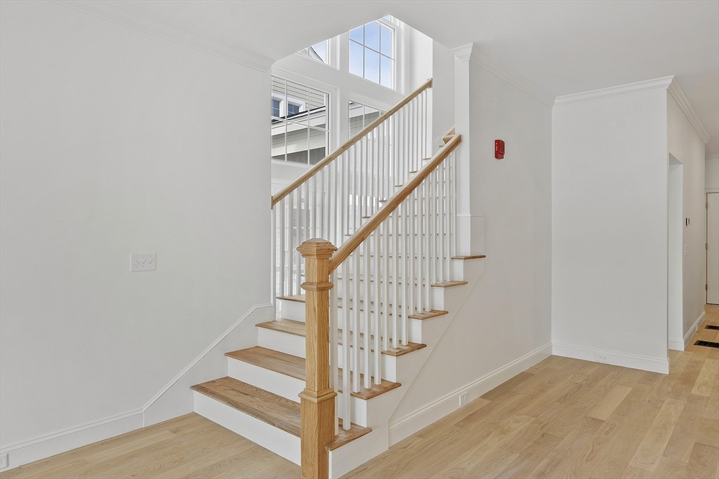 206 W Main St # 4