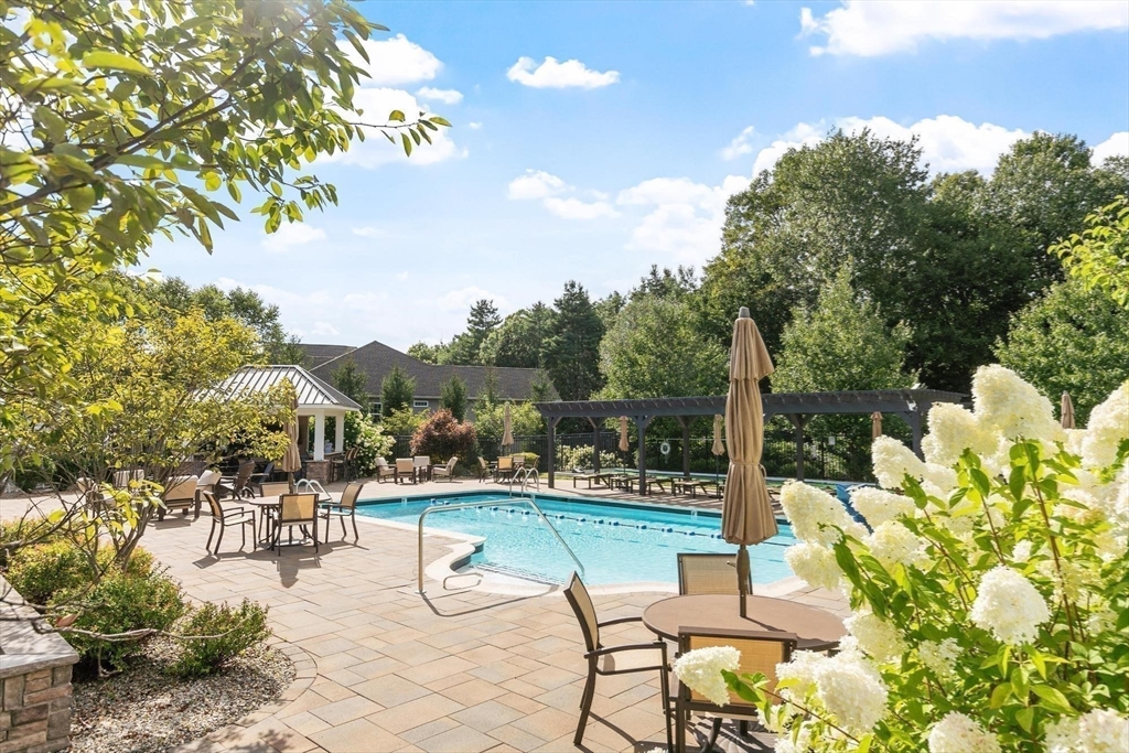 42 Ridgewood Dr # 42
