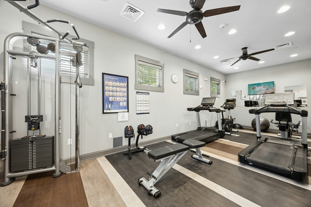 42 Ridgewood Dr # 42