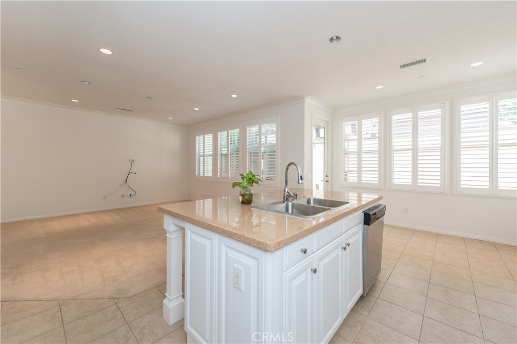 27 Peach Blossom Unit: 35