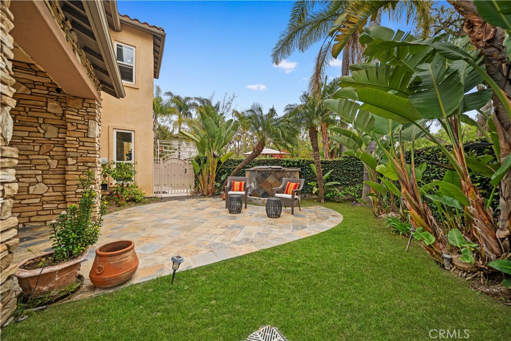 102 Spring Valley