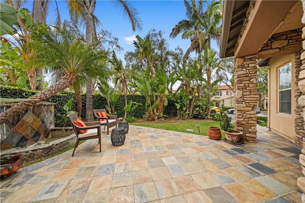 102 Spring Valley