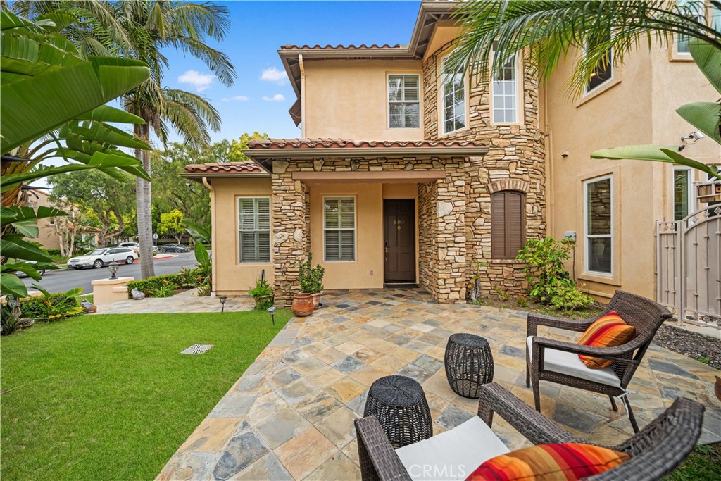 102 Spring Valley
