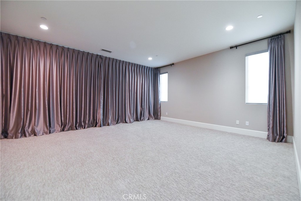 77 Rockinghorse
