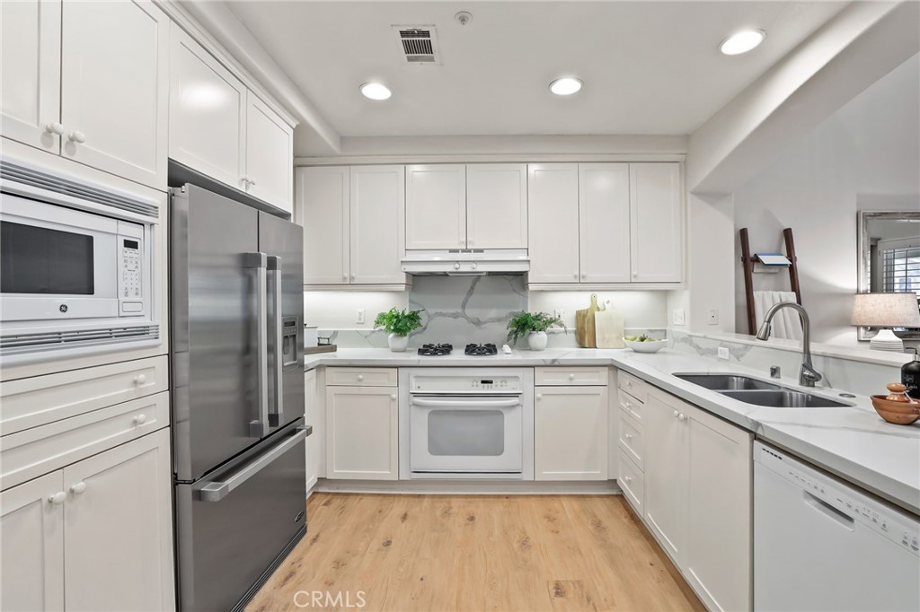 34 Spring Valley