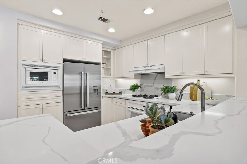 34 Spring Valley