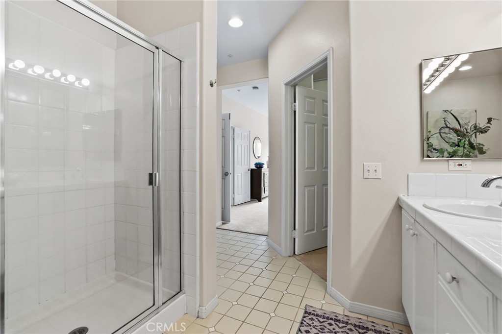 34 Spring Valley