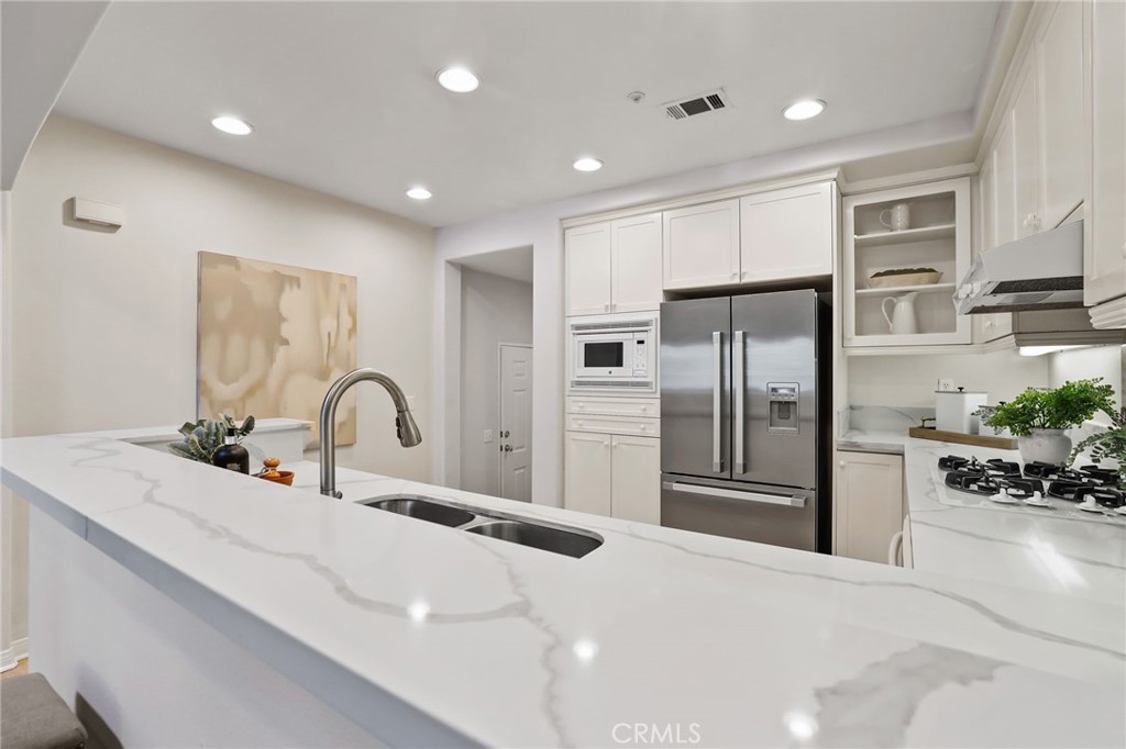 34 Spring Valley