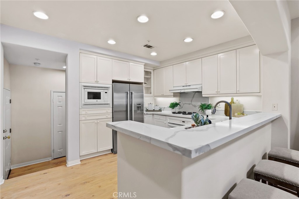 34 Spring Valley