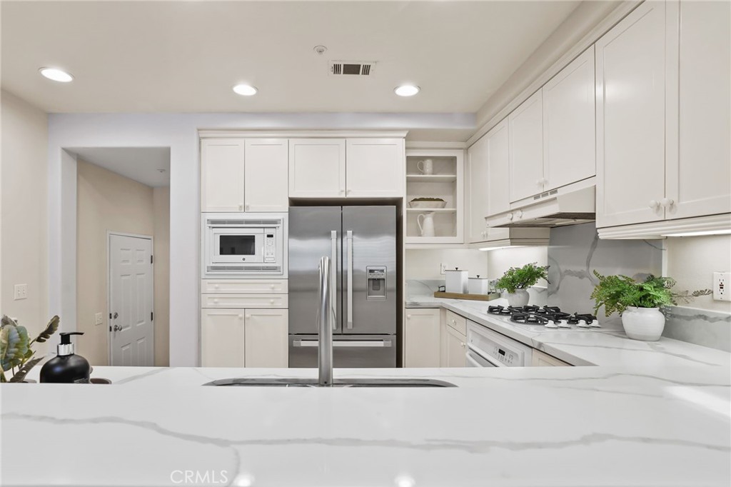 34 Spring Valley