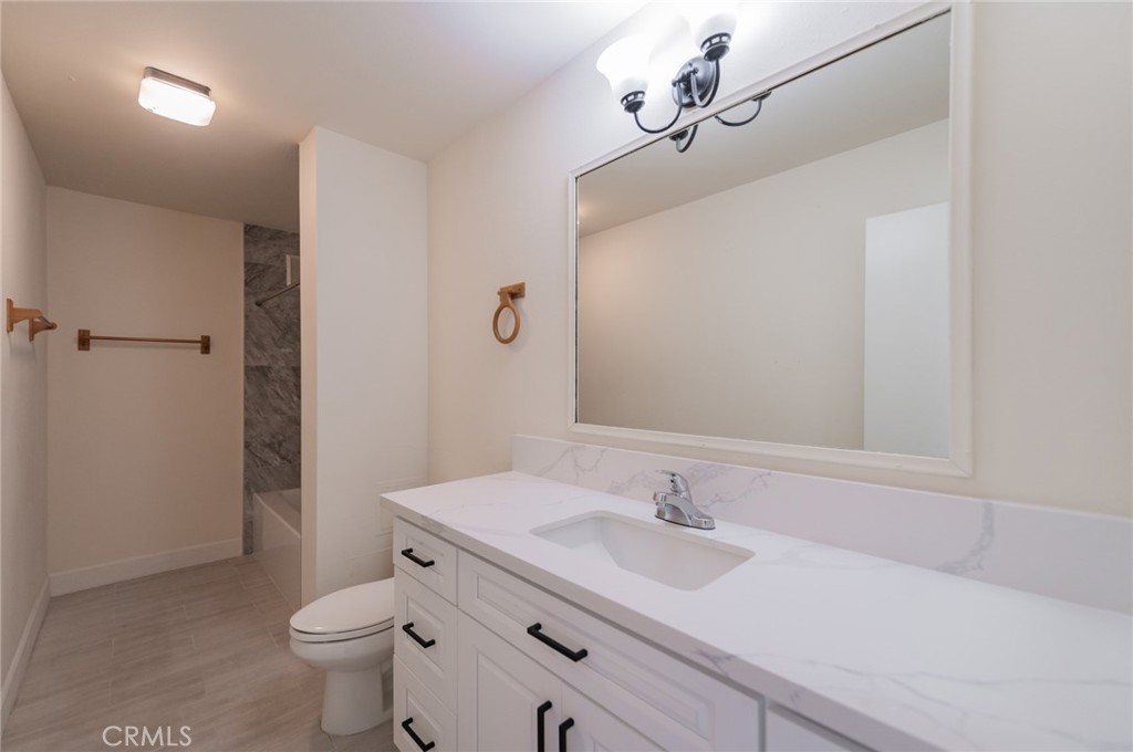 4922 Seaford Cir
