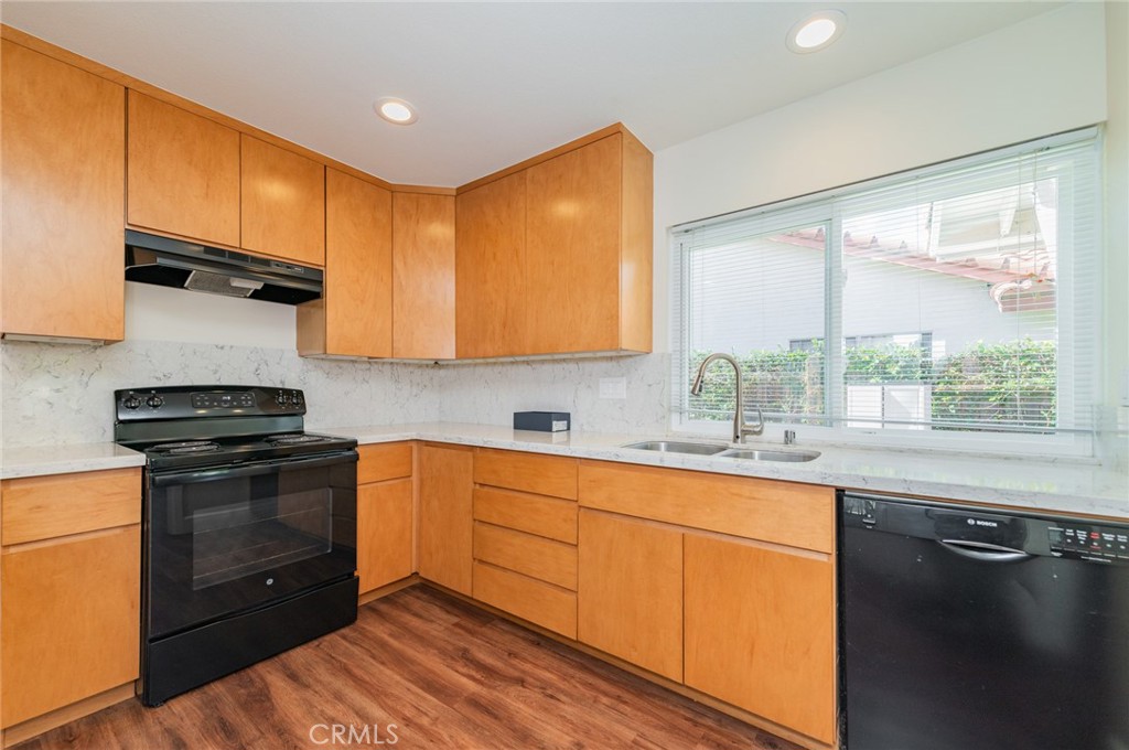 4922 Seaford Cir