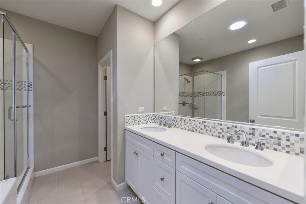68 GRANITE PATH