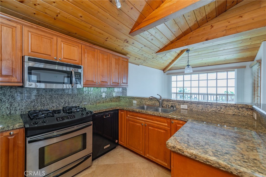 2007 S Coast Hwy Unit B