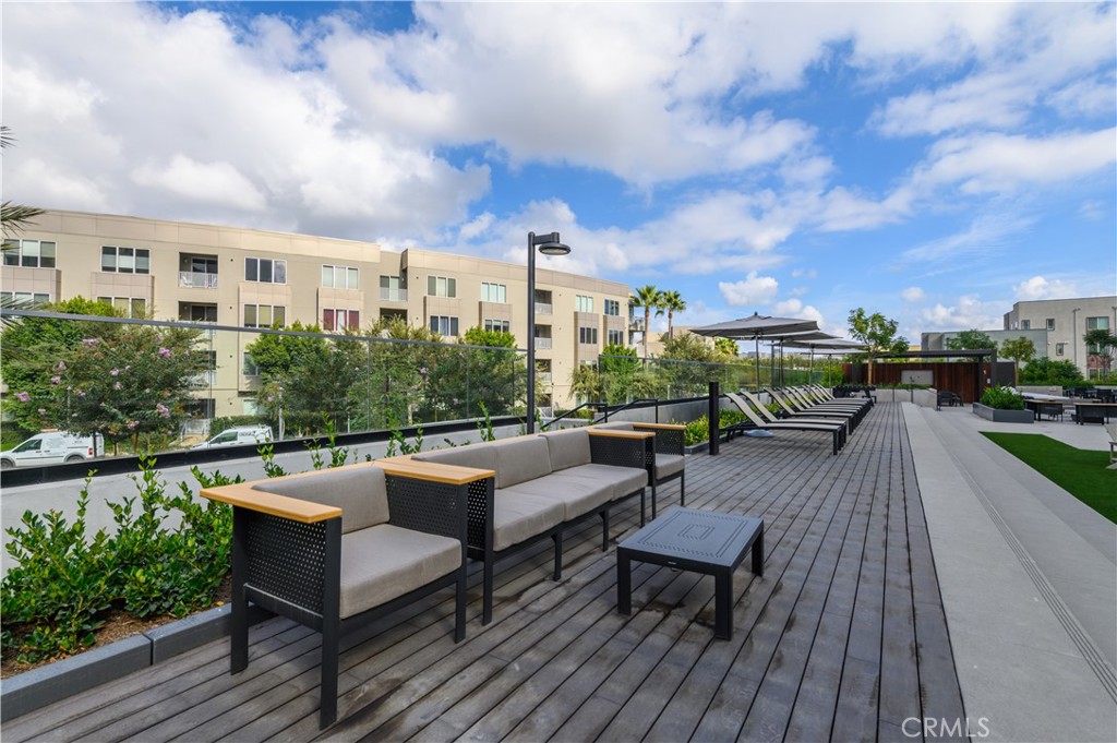 3608 Rivington