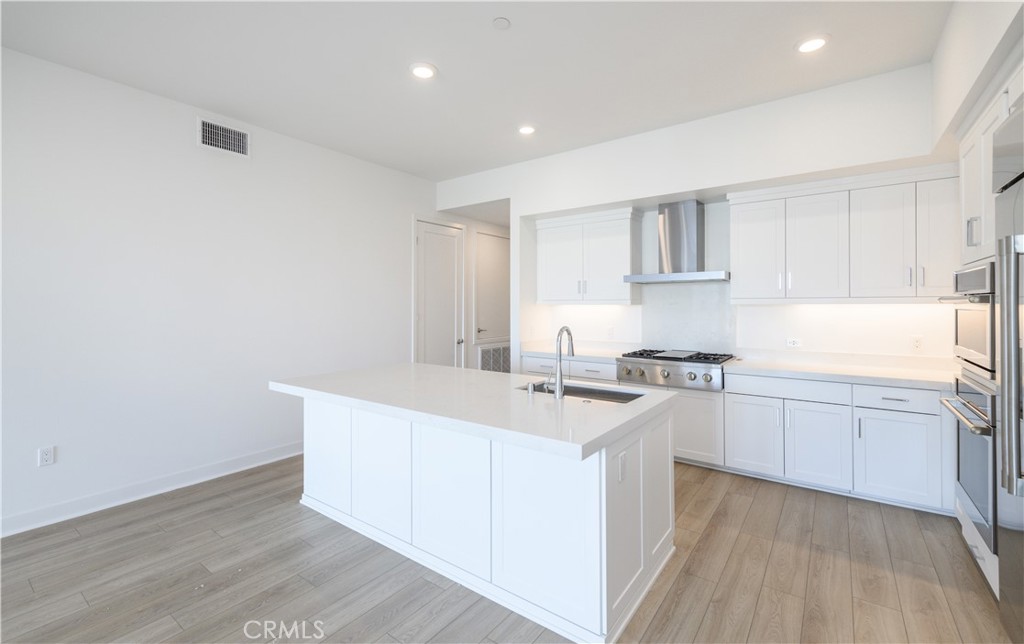 3608 Rivington