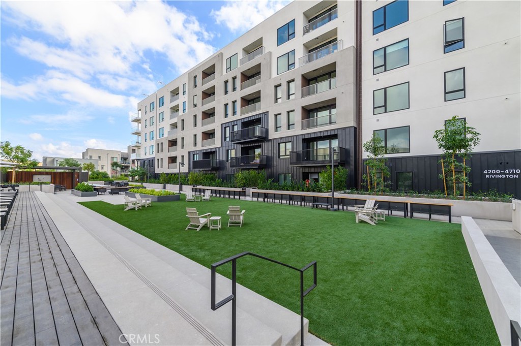 3608 Rivington